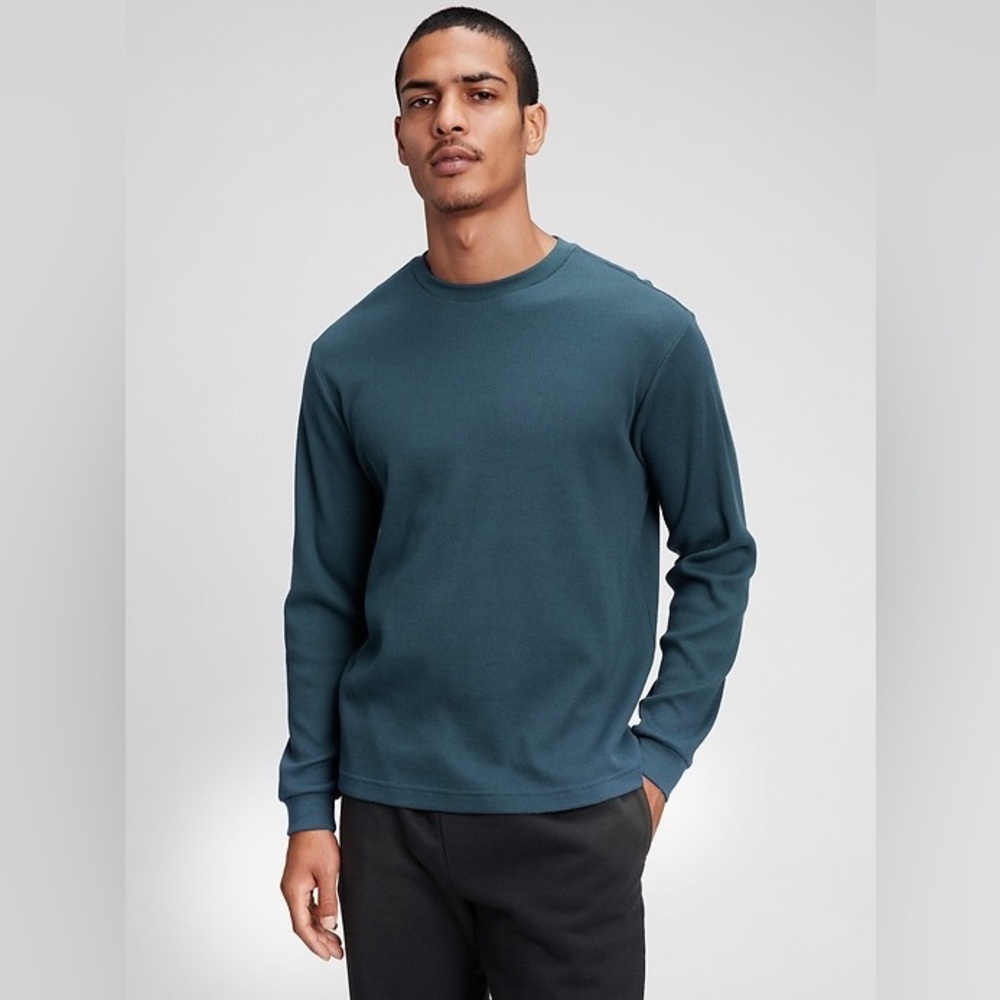 GAP Men’s Waffle-Knit T-Shirt